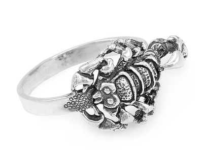 Кольцо со скорпионом из серебра с чернением