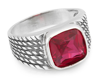 Перстень "Кайман" с красным корундом рубином