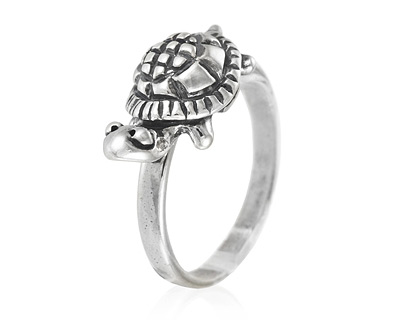 Кольцо серебряное с подвижной черепахой