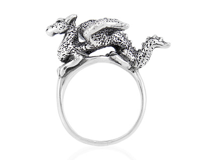 Серебряное колечко с крылатым драконом