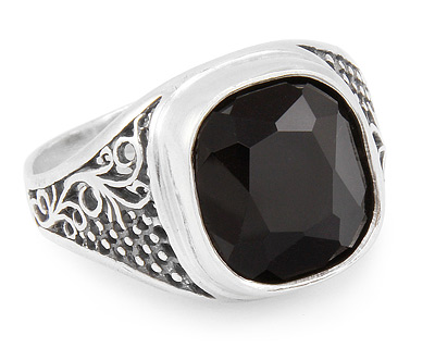 Перстень с натуральным агатом черного цвета