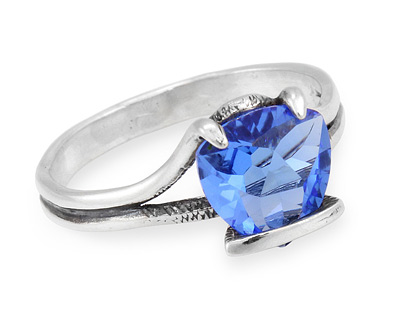 Кольцо серебро с голубым кварцем - перунитом